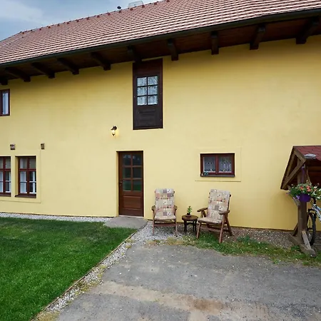 Apartman V Jesenicke Tovarne Rakovník Exteriér fotografie